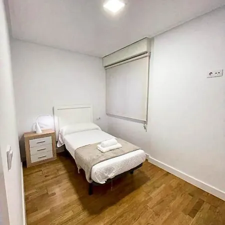 Candle Sáenz Díez *